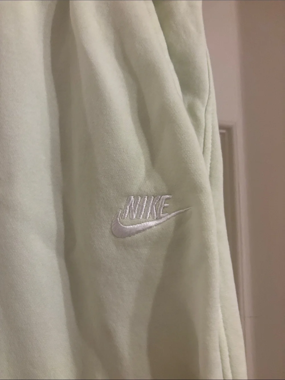Nike Kids Light neon Youth  XL Green Joggers with Elastic Waist